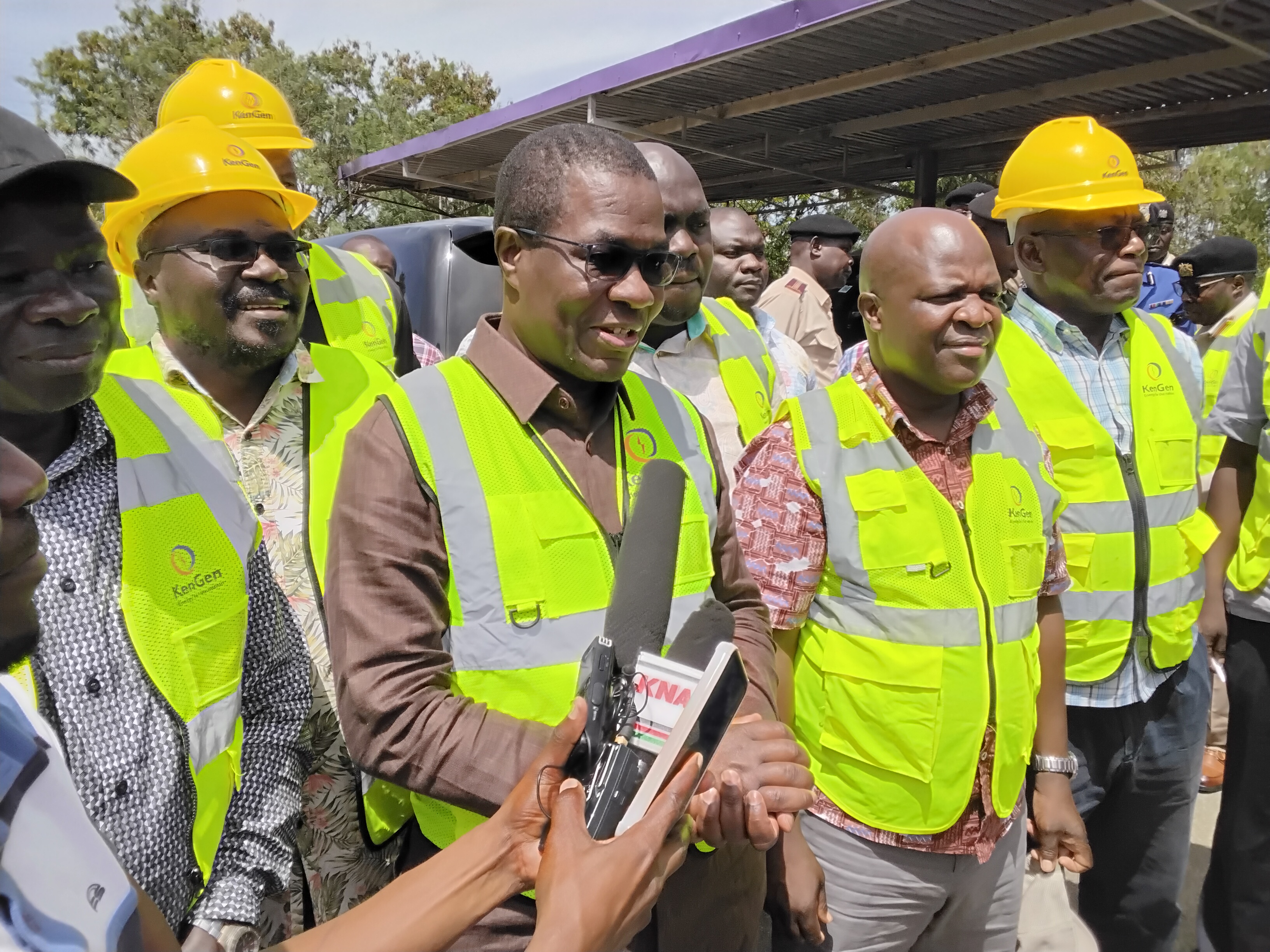 Energy and Petroleum Cabinet Secretary (CS), Opiyo Wandayi, addressing the media at Sondu-Miriu power plant in Kisumu County. Photo/Chris Mahandara
