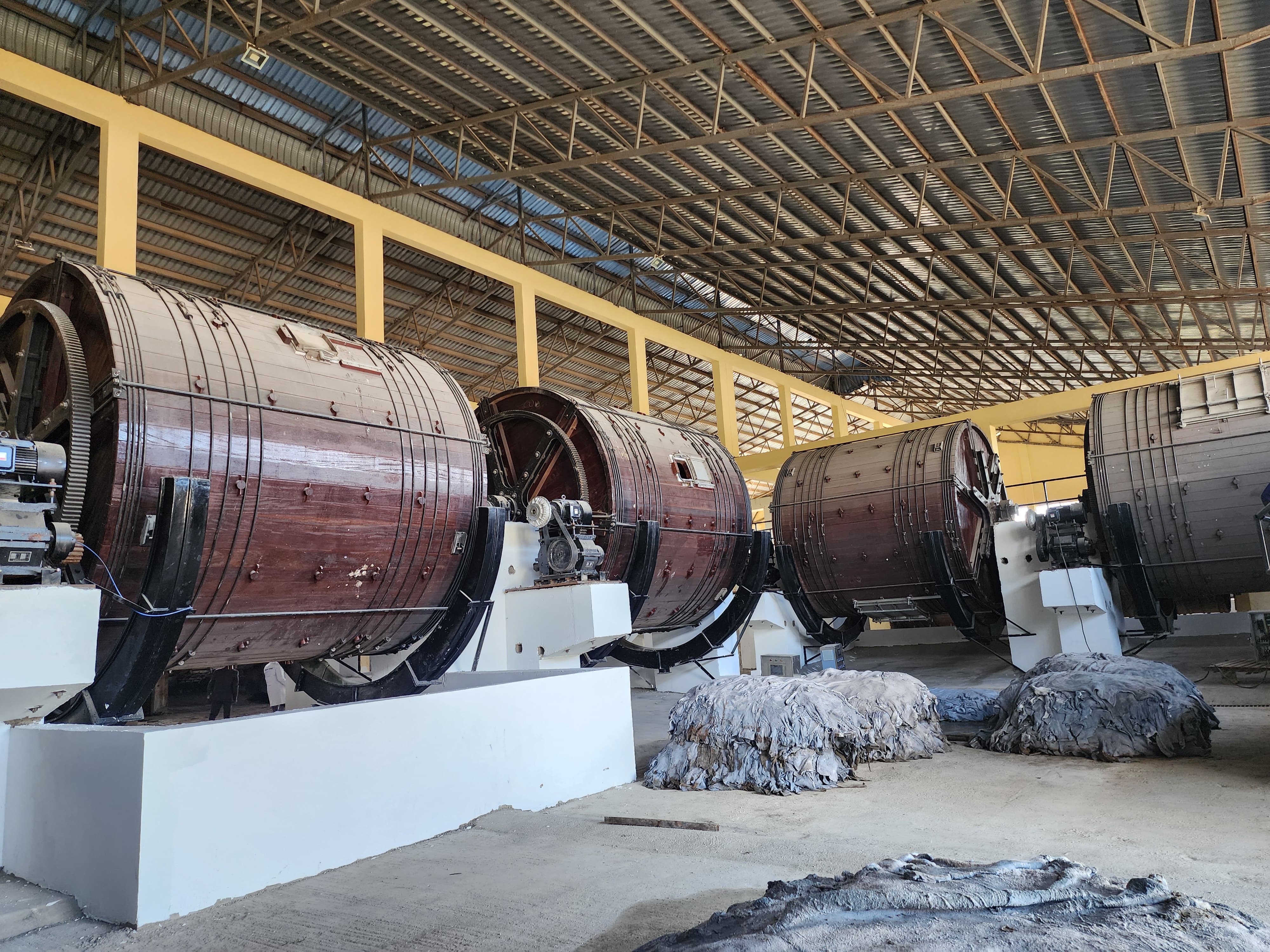 Photo showing the installed machinery in the factory.