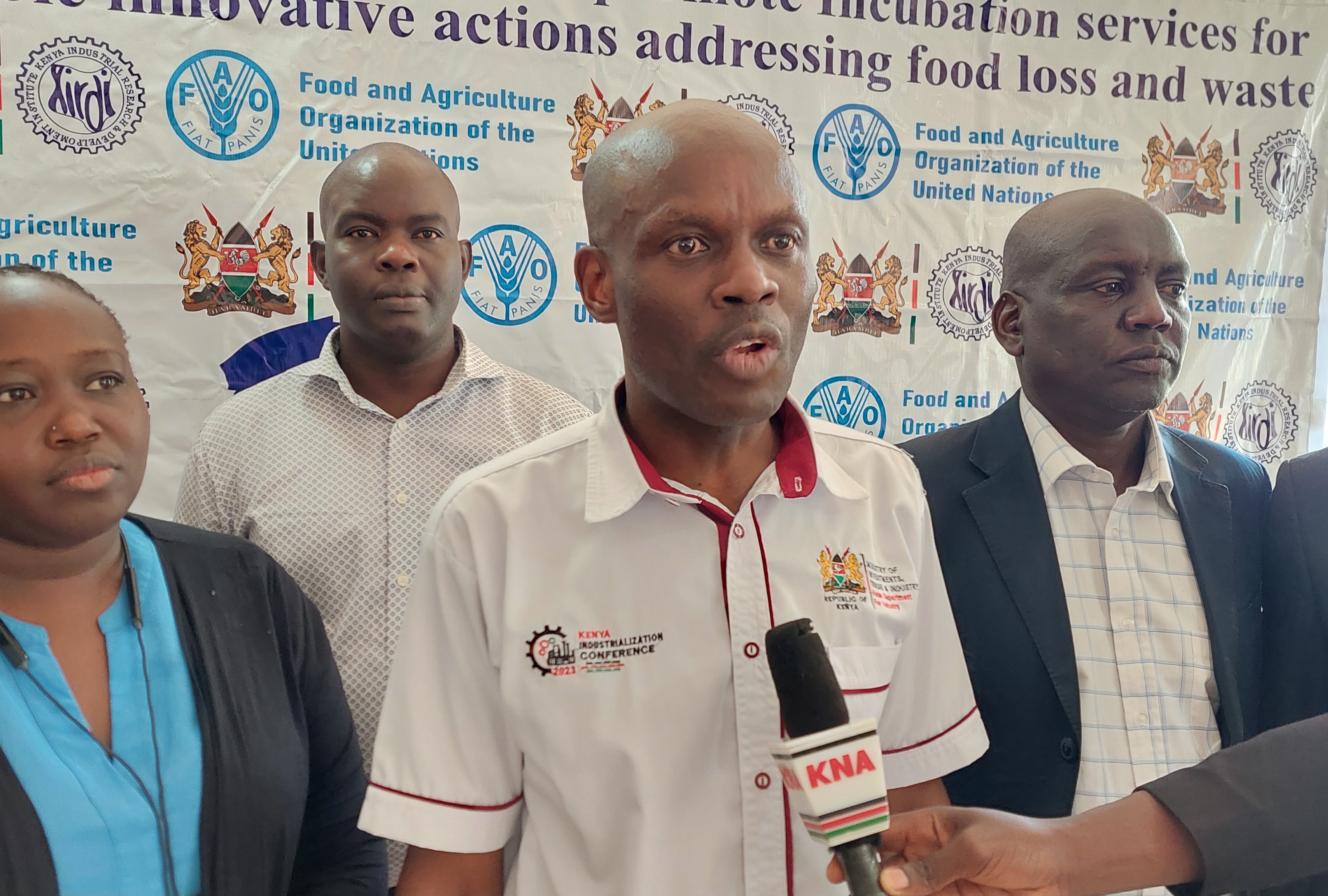 KIRDI Director General (DG) Dr Calvin Onyango addressing the media at KIRDI Kisumu center during the launch of the first round of training on post-harvest losses and food wastage.  Photo/Chris Mahandara.