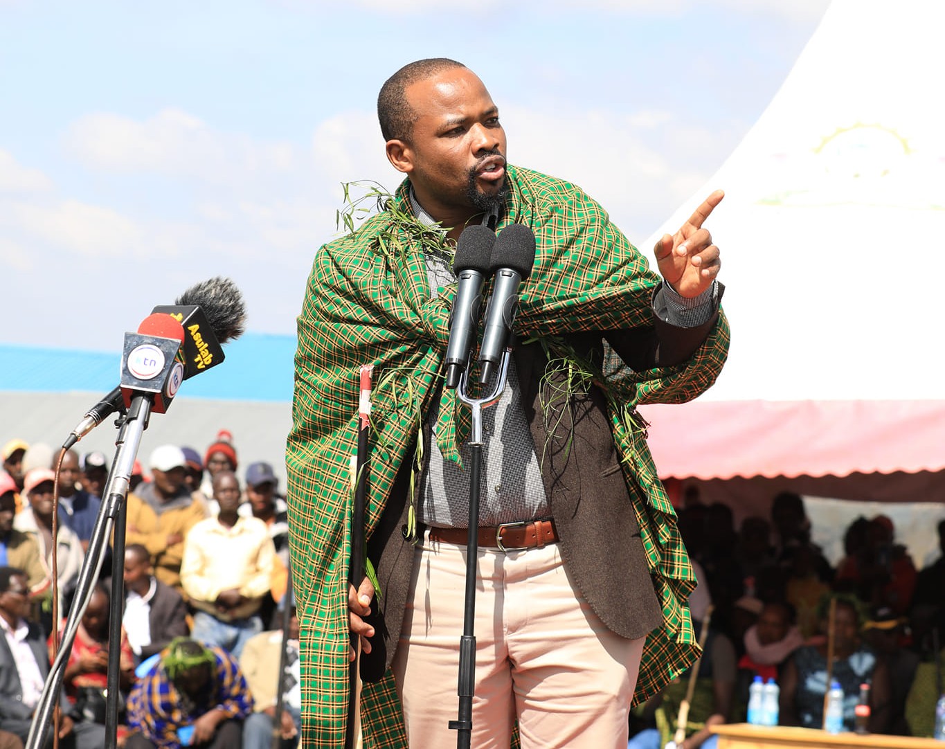 Lands Principal Secretary Nixon Korir, addressing residents of Neissuit, Mariashoni, Sururu, Likia, Sigotik, and Terit settlement schemes, where the National Government announced that 0ver 45,000 residents will get land title deeds.