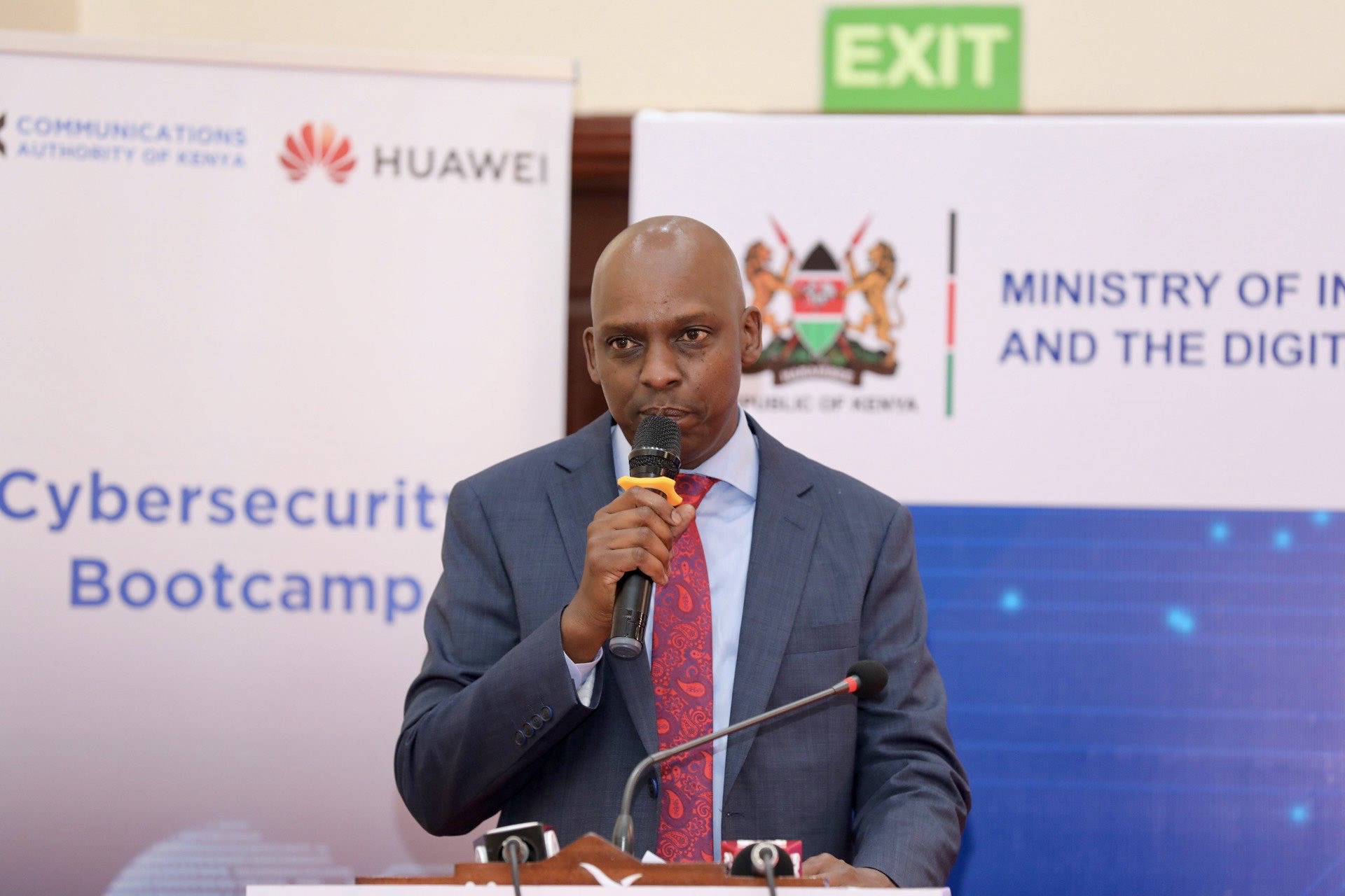 Mr David Mugonyi, Communications Authority  Director-General  speaking in Eldoret.