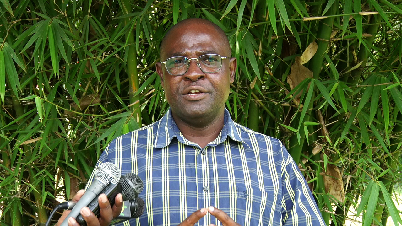 The Chief Executive Officer (CEO) of the Kenya Nuclear Power and Energy Agency (NuPEA), Justus Wabuyabo, addressing the media in Kakamega. 