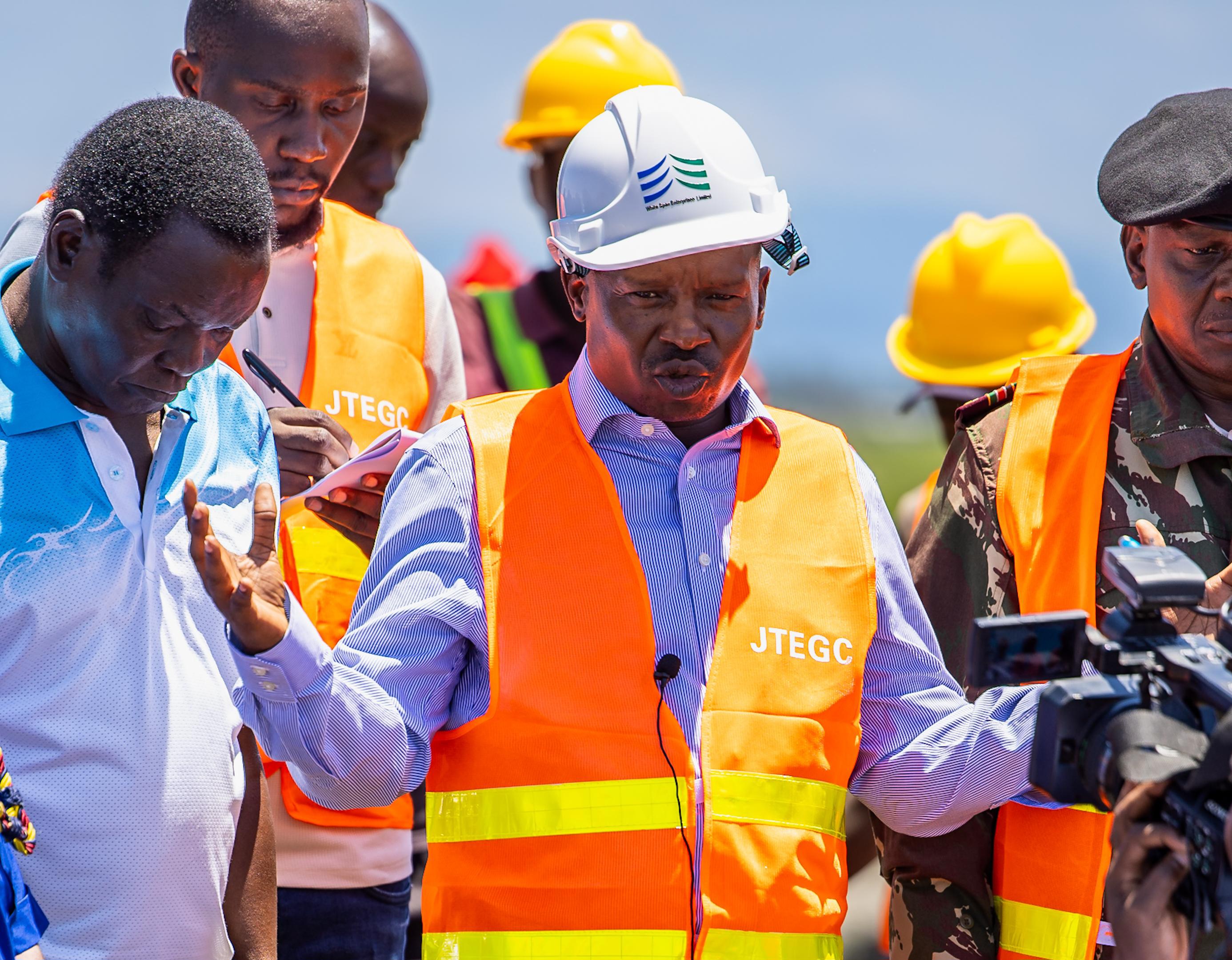 Deputy President Prof Kithure Kindiki addressing members of the community at Kabonyo Kanyagwal during an inspection tour of the facility.