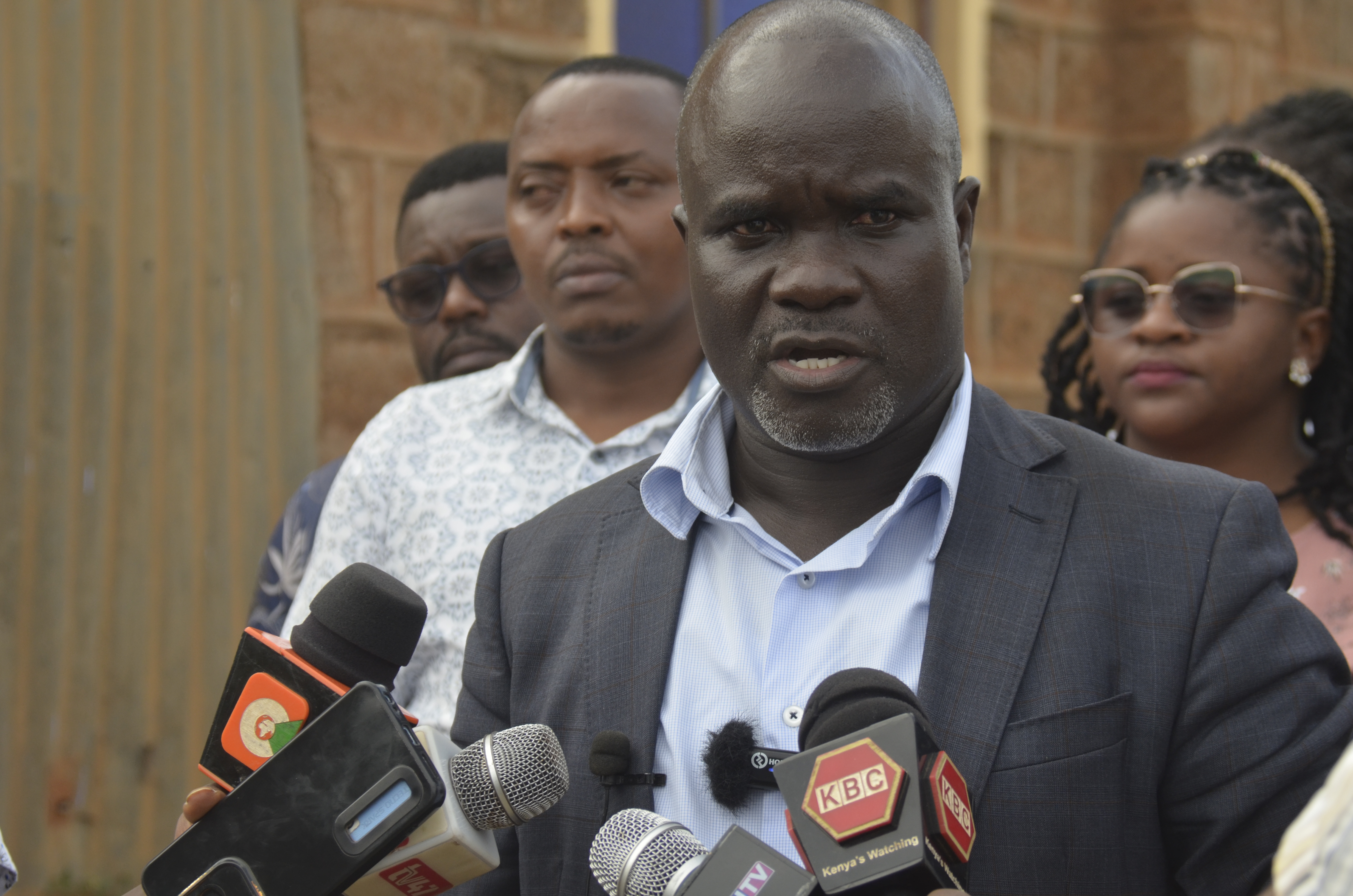 Tharaka Nithi Lands, Roads, Physical Planning and Urban Development Executive Engineers Julius Giti addressing Journalists during a tour of KISIP2 Projects.