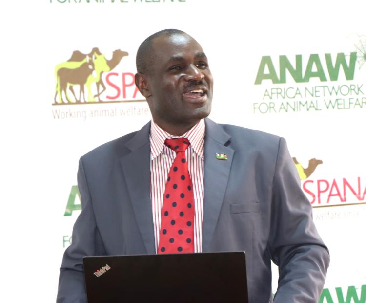 Josiah Ojwang, Chief Executive Officer, Africa Network for Animal Welfare, addressing the media in Kajiado County.