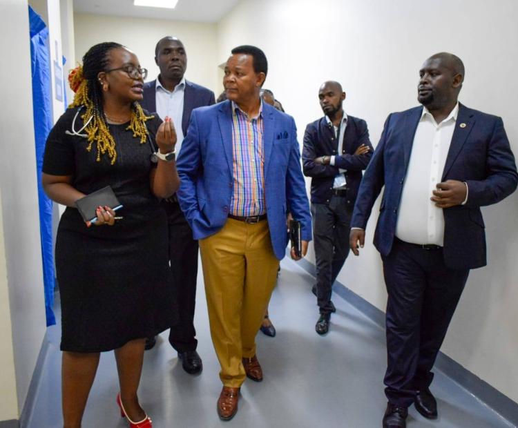 County Director for Medical Services, Dr Daniel Wainaina (right), flanked by members of the Nakuru County Teaching and Referral Hospital (NCTRH) Board, led by the Chairman, Bishop Philip Nderitu (Second right), on a tour of the Regional Cancer Centre recently. PHOTO/MARY OCHIENG