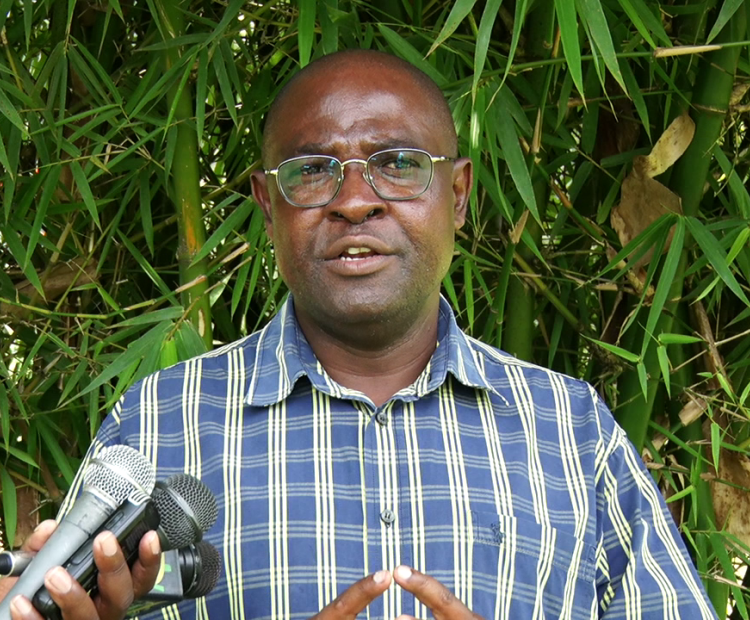 The Chief Executive Officer (CEO) of the Kenya Nuclear Power and Energy Agency (NuPEA), Justus Wabuyabo, addressing the media in Kakamega. 